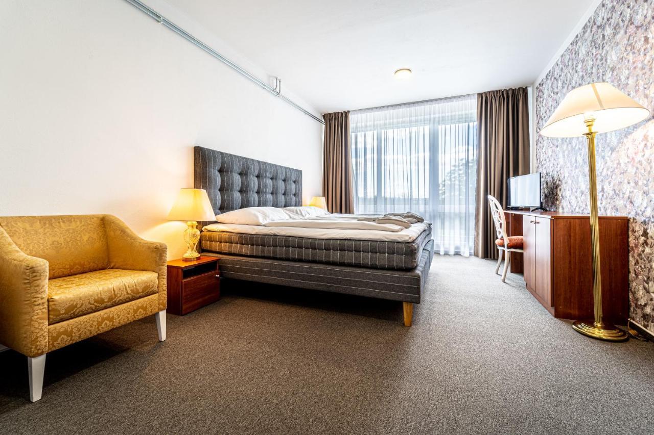 Hotel Fontana เบอร์โน ภายนอก รูปภาพ