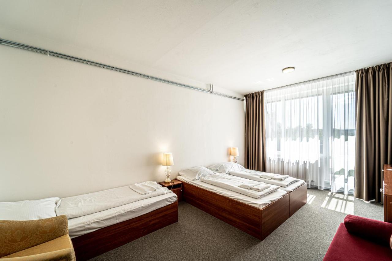 Hotel Fontana เบอร์โน ภายนอก รูปภาพ