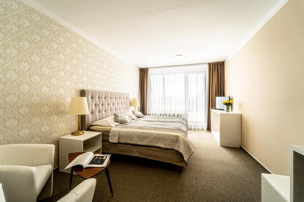 Hotel Fontana เบอร์โน ภายนอก รูปภาพ