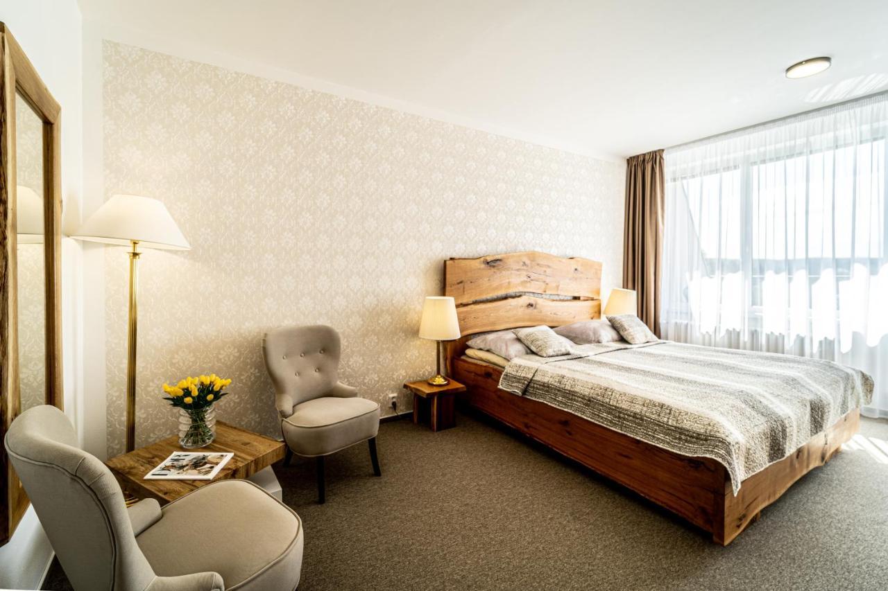 Hotel Fontana เบอร์โน ภายนอก รูปภาพ