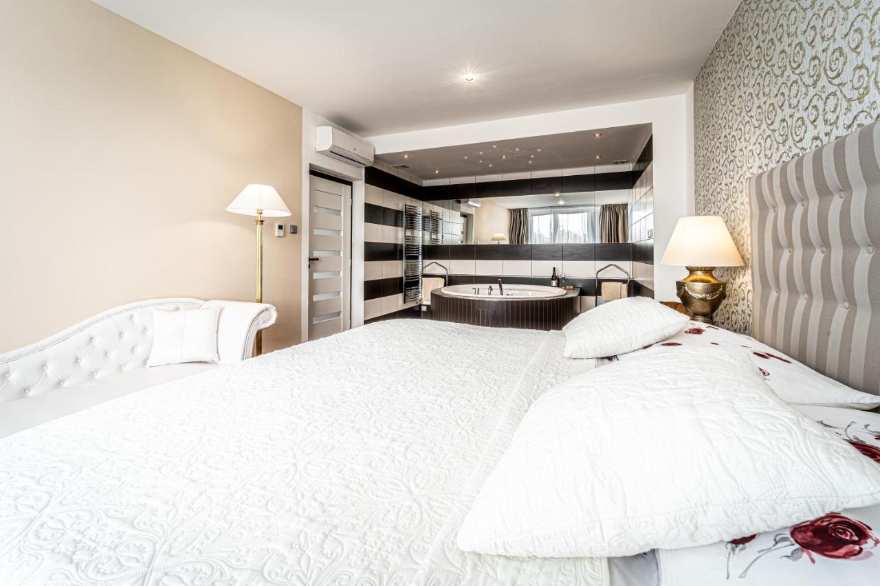 Hotel Fontana เบอร์โน ภายนอก รูปภาพ